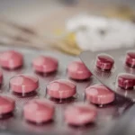 Gymnema et médicaments antidiabétiques : que dit la revue systématique de Diabetes Care 2003 ?